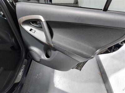 2009 Toyota RAV4 Sport   - Photo 24 - Rochelle, IL 61068