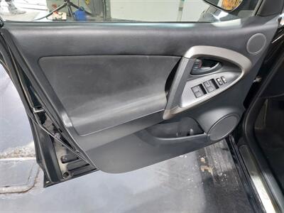 2009 Toyota RAV4 Sport   - Photo 21 - Rochelle, IL 61068