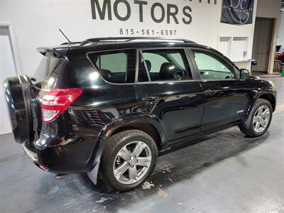 2009 Toyota RAV4 Sport   - Photo 6 - Rochelle, IL 61068