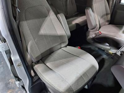 2017 Chevrolet Express LT 3500  15 passenger - Photo 13 - Rochelle, IL 61068