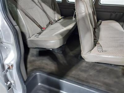2017 Chevrolet Express LT 3500  15 passenger - Photo 16 - Rochelle, IL 61068