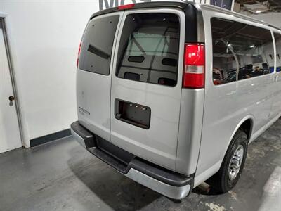 2017 Chevrolet Express LT 3500  15 passenger - Photo 9 - Rochelle, IL 61068