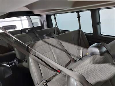 2017 Chevrolet Express LT 3500  15 passenger - Photo 18 - Rochelle, IL 61068