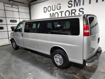 2017 Chevrolet Express LT 3500  15 passenger - Photo 3 - Rochelle, IL 61068