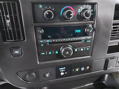 2017 Chevrolet Express LT 3500  15 passenger - Photo 28 - Rochelle, IL 61068