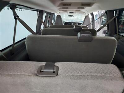 2017 Chevrolet Express LT 3500  15 passenger - Photo 23 - Rochelle, IL 61068