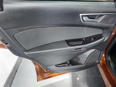 2017 Ford Edge SEL  AWD - Photo 12 - Rochelle, IL 61068