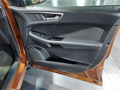 2017 Ford Edge SEL  AWD - Photo 16 - Rochelle, IL 61068
