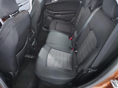 2017 Ford Edge SEL  AWD - Photo 11 - Rochelle, IL 61068
