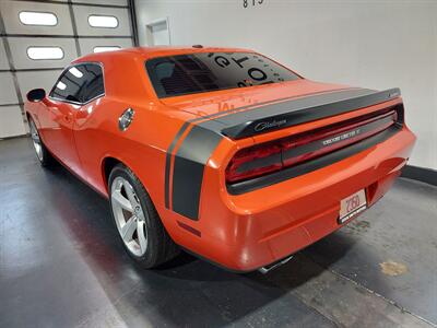 2009 Dodge Challenger SRT8  COUPE - Photo 11 - Rochelle, IL 61068