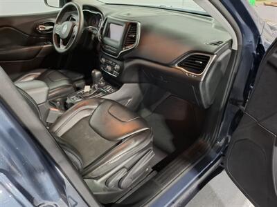2020 Jeep Cherokee Latitude Plus 4WD   - Photo 10 - Rochelle, IL 61068