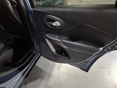 2020 Jeep Cherokee Latitude Plus 4WD   - Photo 20 - Rochelle, IL 61068