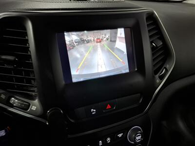 2020 Jeep Cherokee Latitude Plus 4WD   - Photo 28 - Rochelle, IL 61068