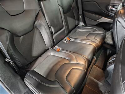 2020 Jeep Cherokee Latitude Plus 4WD   - Photo 14 - Rochelle, IL 61068
