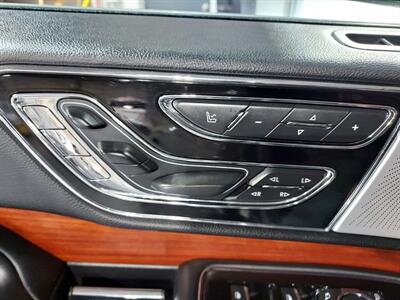 2018 Lincoln Navigator L Reserve  4WD - Photo 32 - Rochelle, IL 61068
