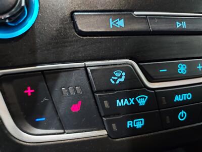 2020 Ford Fusion SE  awd - Photo 24 - Rochelle, IL 61068