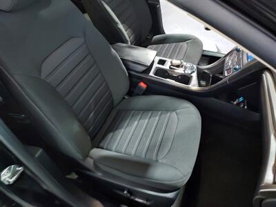 2020 Ford Fusion SE  awd - Photo 15 - Rochelle, IL 61068