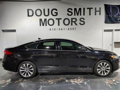 2020 Ford Fusion SE  awd - Photo 1 - Rochelle, IL 61068