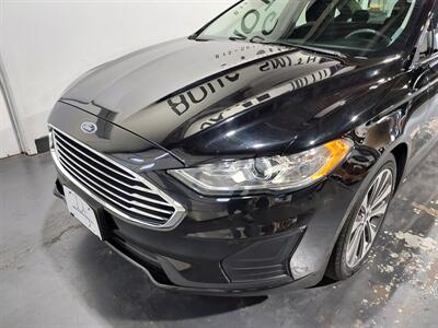 2020 Ford Fusion SE  awd - Photo 5 - Rochelle, IL 61068