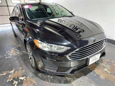 2020 Ford Fusion SE  awd - Photo 10 - Rochelle, IL 61068