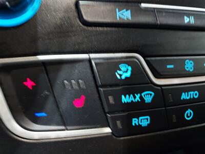 2020 Ford Fusion SE  awd - Photo 22 - Rochelle, IL 61068