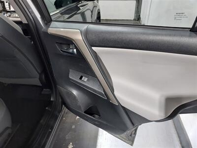 2015 Toyota RAV4 Limited  SUV 4X4 - Photo 18 - Rochelle, IL 61068
