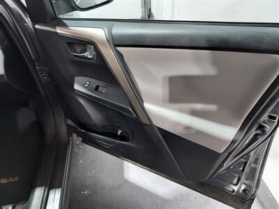 2015 Toyota RAV4 Limited  SUV 4X4 - Photo 17 - Rochelle, IL 61068