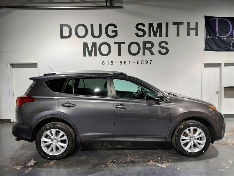 2015 Toyota RAV4 Limited's photo