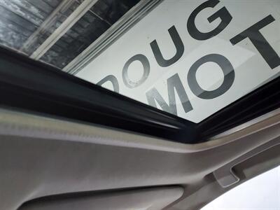 2015 Toyota RAV4 Limited  SUV 4X4 - Photo 23 - Rochelle, IL 61068