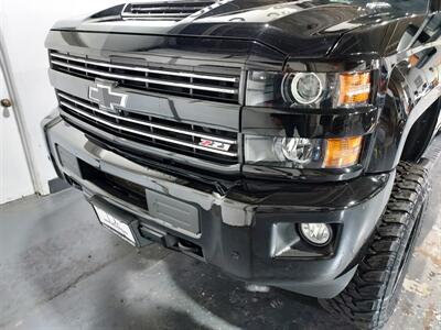 2018 Chevrolet Silverado 2500 LT  CREW CAB DIESEL - Photo 9 - Rochelle, IL 61068