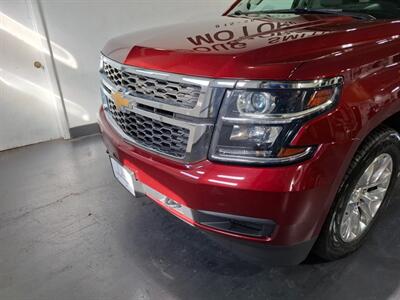 2019 Chevrolet Tahoe LT  3 ROW 4X4 - Photo 3 - Rochelle, IL 61068