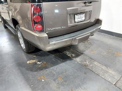 2014 GMC Yukon XL Denali  SUV 4X4 - Photo 7 - Rochelle, IL 61068