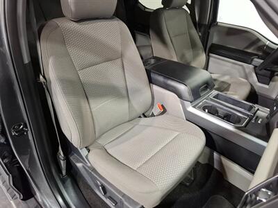 2018 Ford F-150 XLT FX4 CREW CAB 4X4 - Photo 15 - Rochelle, IL 61068