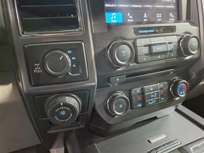 2018 Ford F-150 XLT FX4 CREW CAB 4X4 - Photo 21 - Rochelle, IL 61068