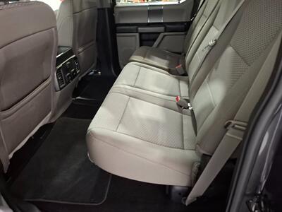2018 Ford F-150 XLT FX4 CREW CAB 4X4 - Photo 12 - Rochelle, IL 61068