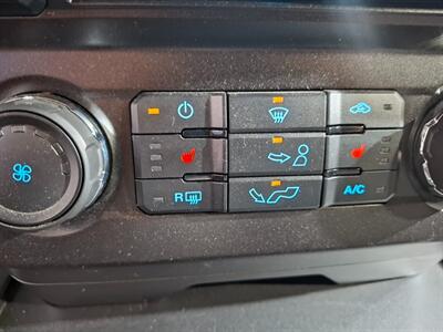 2018 Ford F-150 XLT FX4 CREW CAB 4X4 - Photo 18 - Rochelle, IL 61068