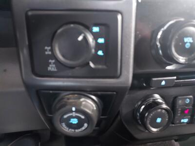 2016 Ford F-150 XLT FX4  CREW CAB 4X4 5.0 - Photo 18 - Rochelle, IL 61068