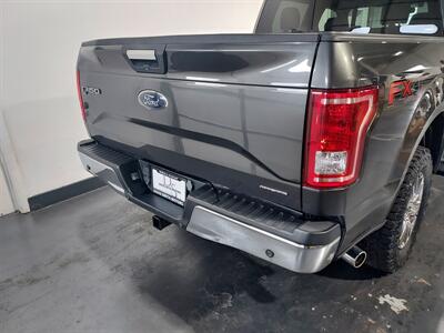 2016 Ford F-150 XLT FX4  CREW CAB 4X4 5.0 - Photo 9 - Rochelle, IL 61068