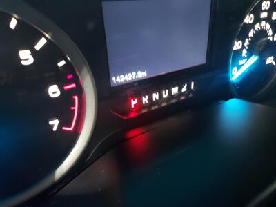 2016 Ford F-150 XLT FX4  CREW CAB 4X4 5.0 - Photo 17 - Rochelle, IL 61068