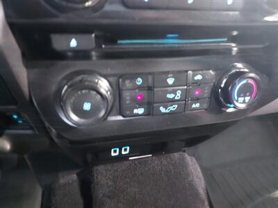 2016 Ford F-150 XLT FX4  CREW CAB 4X4 5.0 - Photo 22 - Rochelle, IL 61068
