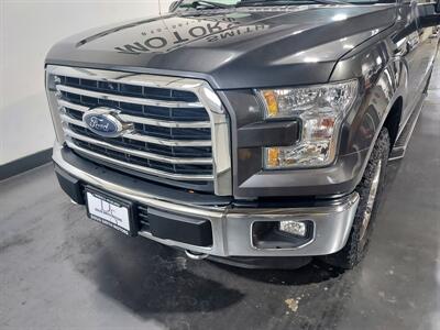2016 Ford F-150 XLT FX4  CREW CAB 4X4 5.0 - Photo 8 - Rochelle, IL 61068