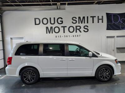 2016 Dodge Grand Caravan SE PLUS   - Photo 1 - Rochelle, IL 61068