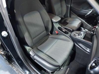 2023 Hyundai Kona SEL   - Photo 8 - Rochelle, IL 61068