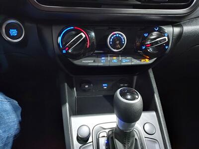 2023 Hyundai Kona SEL   - Photo 15 - Rochelle, IL 61068