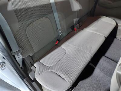 2012 Nissan Frontier SV  CREW CAB V6 4x4 - Photo 12 - Rochelle, IL 61068