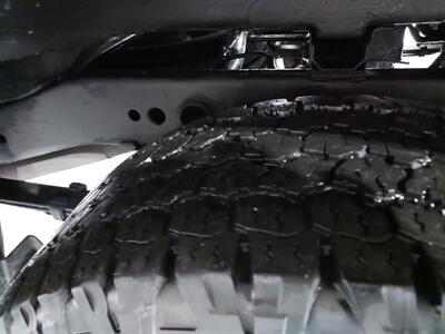 2012 Nissan Frontier SV  CREW CAB V6 4x4 - Photo 19 - Rochelle, IL 61068