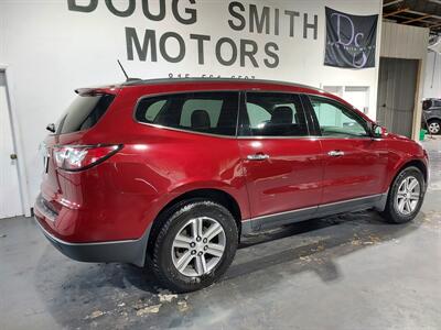 2016 Chevrolet Traverse LT  3 ROW AWD - Photo 4 - Rochelle, IL 61068