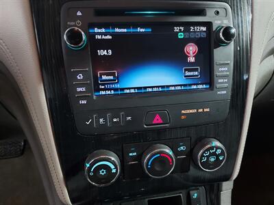 2016 Chevrolet Traverse LT  3 ROW AWD - Photo 21 - Rochelle, IL 61068