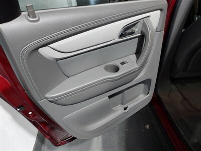 2016 Chevrolet Traverse LT  3 ROW AWD - Photo 17 - Rochelle, IL 61068