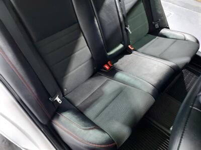 2017 Toyota Camry SE   - Photo 17 - Rochelle, IL 61068